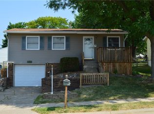 2334 W 58th St, Davenport, IA 52806