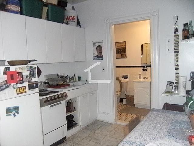 2nd image of 847 Beacon St #Lm7
