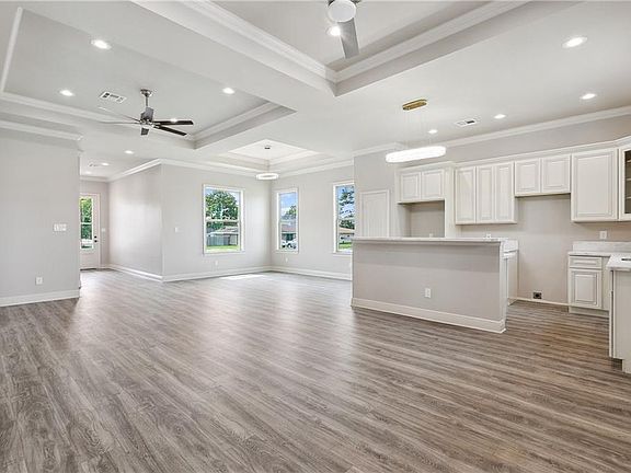 5th image of 4843 Bright Dr
