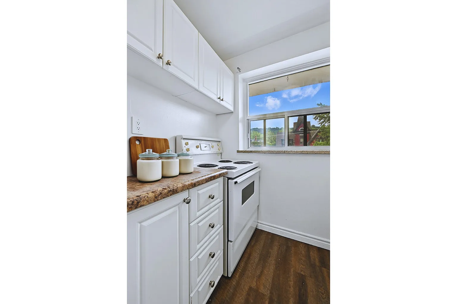 36 Herkimer St #1512853 photo 1