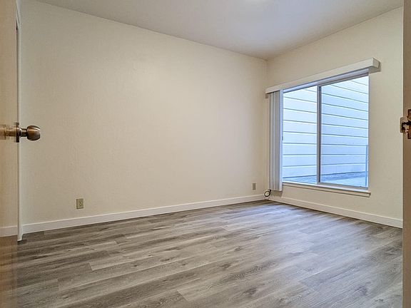 3rd image of 1222 21st Ave #1