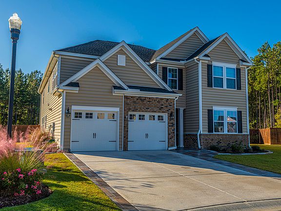 2nd image of 111 Yaupon Holly Cir