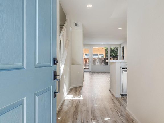 5th image of 2766 Vineyard Park Pl