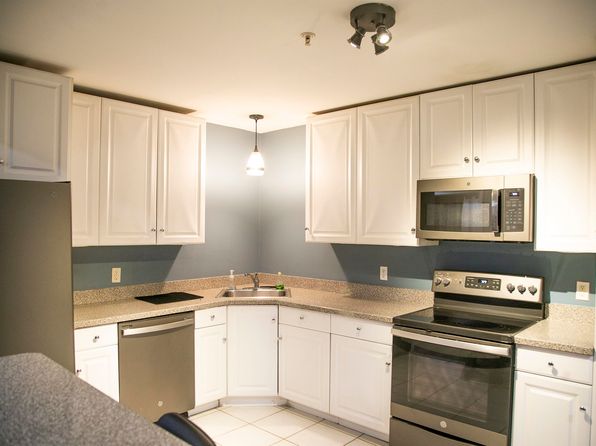 8915 Bergenwood Ave APT 51