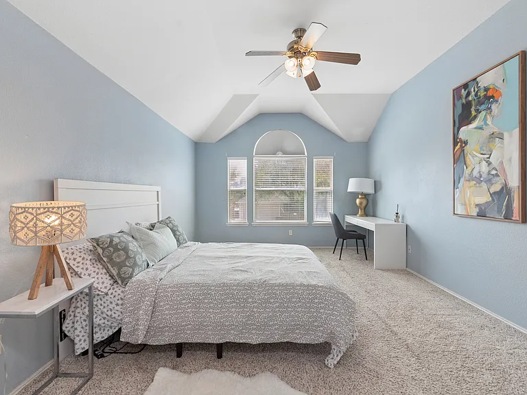 5909 Vineyard Ln — Photo 11
