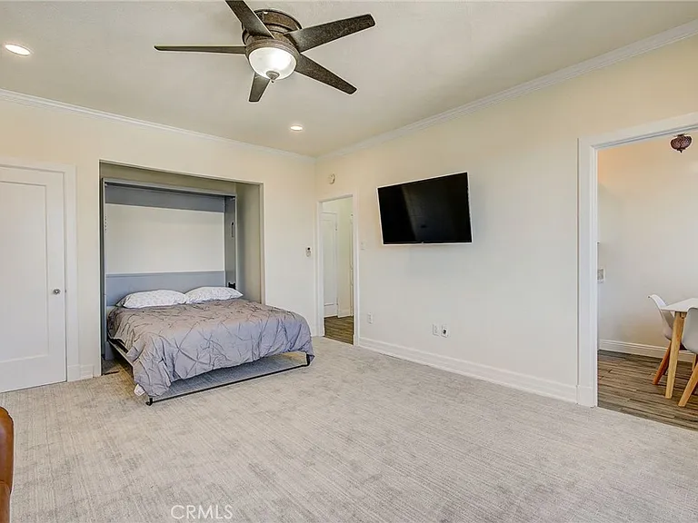 315 W 3rd St #1006 — Photo 10