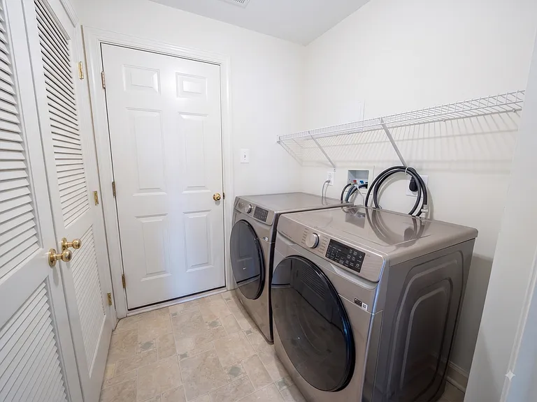 3670 Carriage Hill Dr #1 — Photo 5