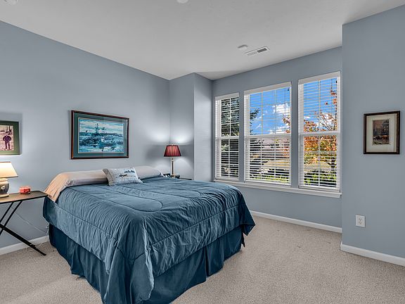 4th image of 751 Fish Hawk Ct