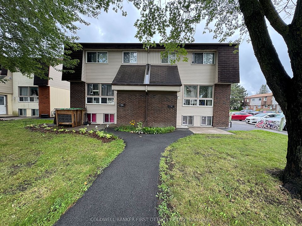 1st image of 19C Sonnet Cres
