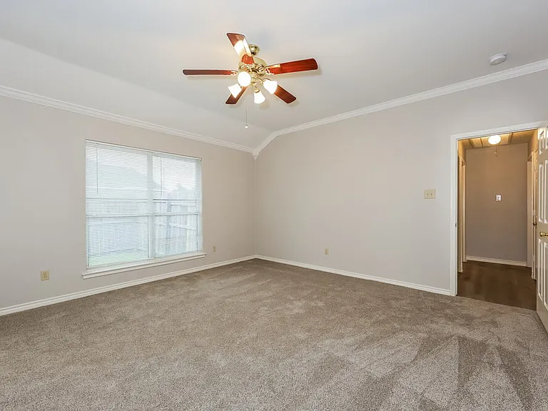 7605 Colfax Dr — Photo 10