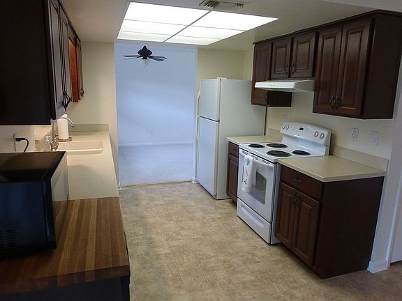 2nd image of 1533 NE South St