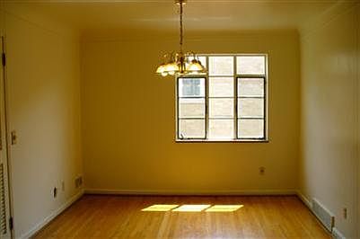 5th image of 6131 Dryden Ave