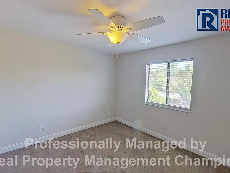 3728 Saint Johns Ct #B — Photo 13