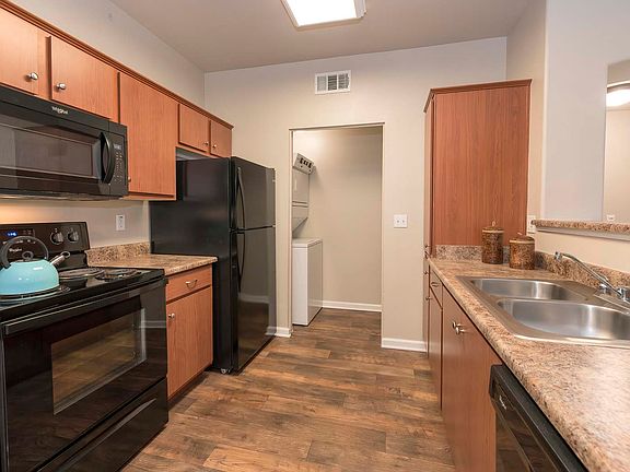 2nd image of 88 Valle Vista Ave APT 8103