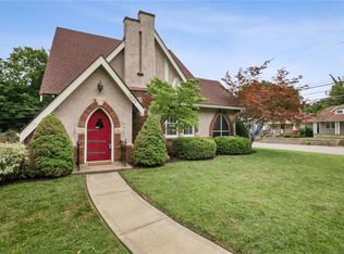7443 Summit St, Kansas City, MO 64114