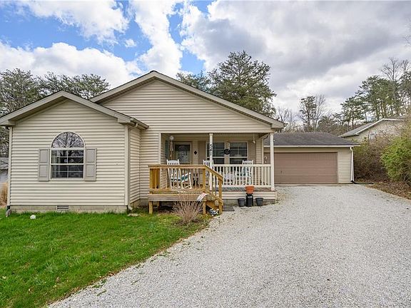 2nd image of 541 Park Ln