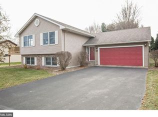 910 Derrick Dr, New Richmond, WI 54017