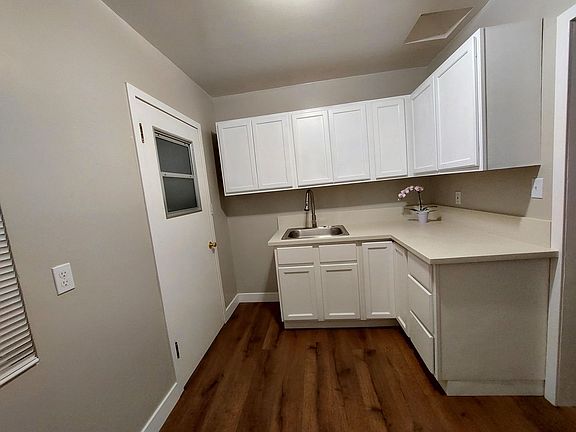 5th image of 117 N Lowell St APT 4
