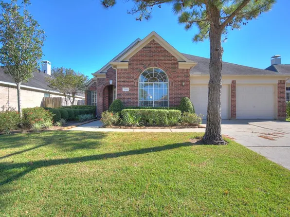 3914 Summerfield Dr, Pearland, TX 77584