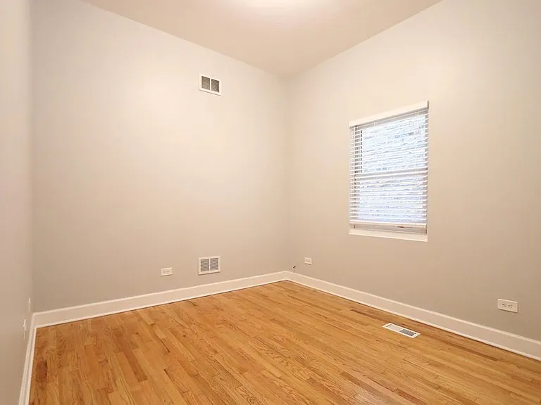 1940 S Carpenter St #1 — Photo 11