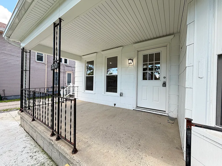 320 Chestnut St #1 — Photo 3