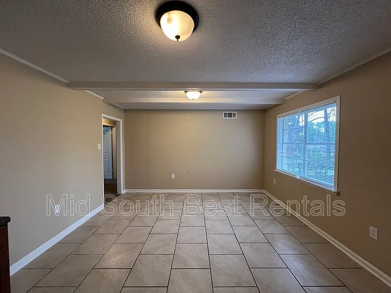 4330 Merlcrest Cv — Photo 6