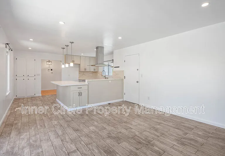 2225 Mount Whitney Dr — Photo 12