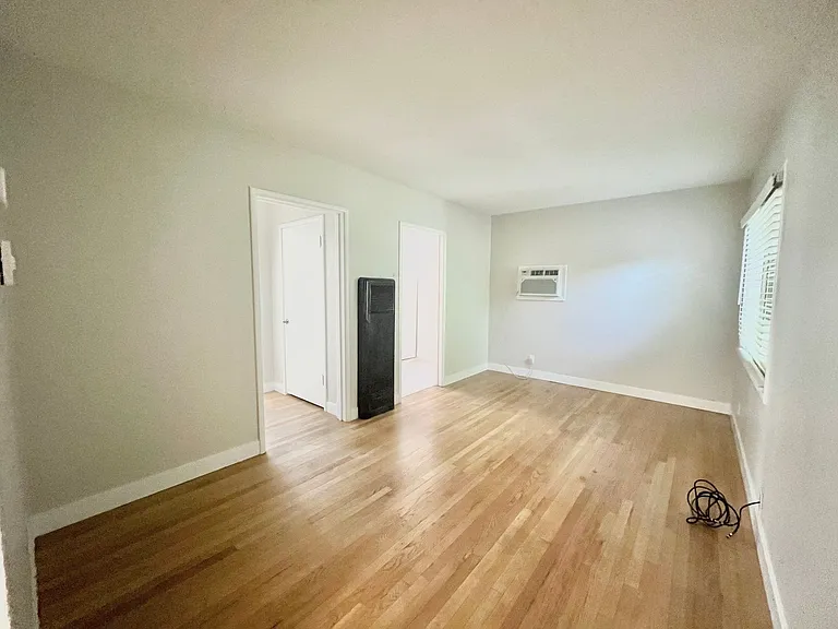 1320 P Street — Photo 3