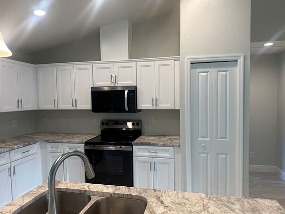3rd image of 4217 Ponce De Leon Blvd