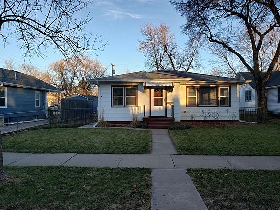 2nd image of 837 Sheridan St