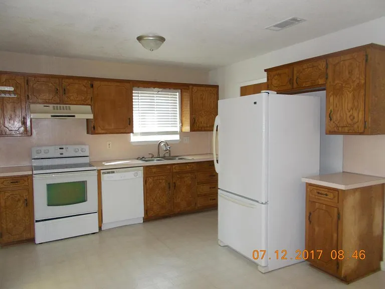 112 Myra Lou Ave — Photo 5