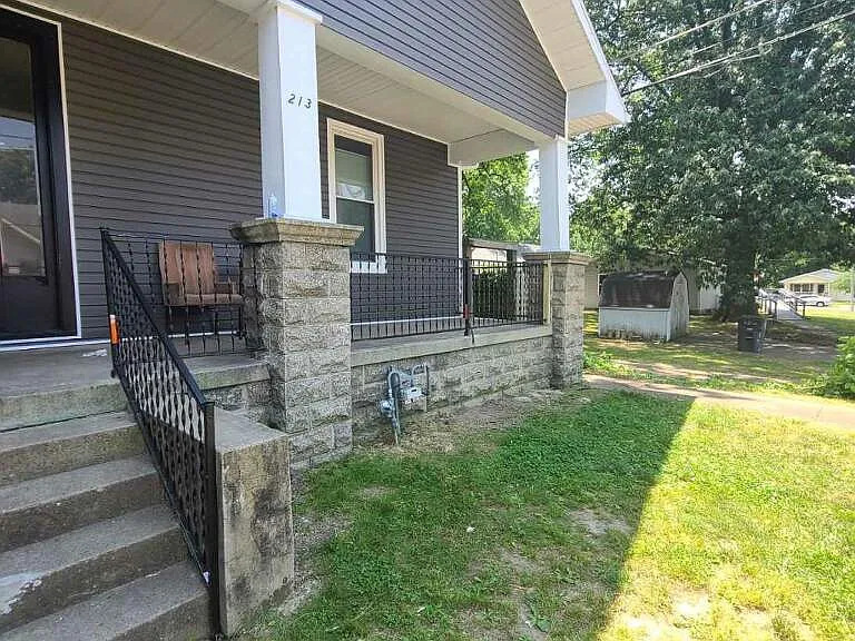 213 Taylor Ave — Photo 3
