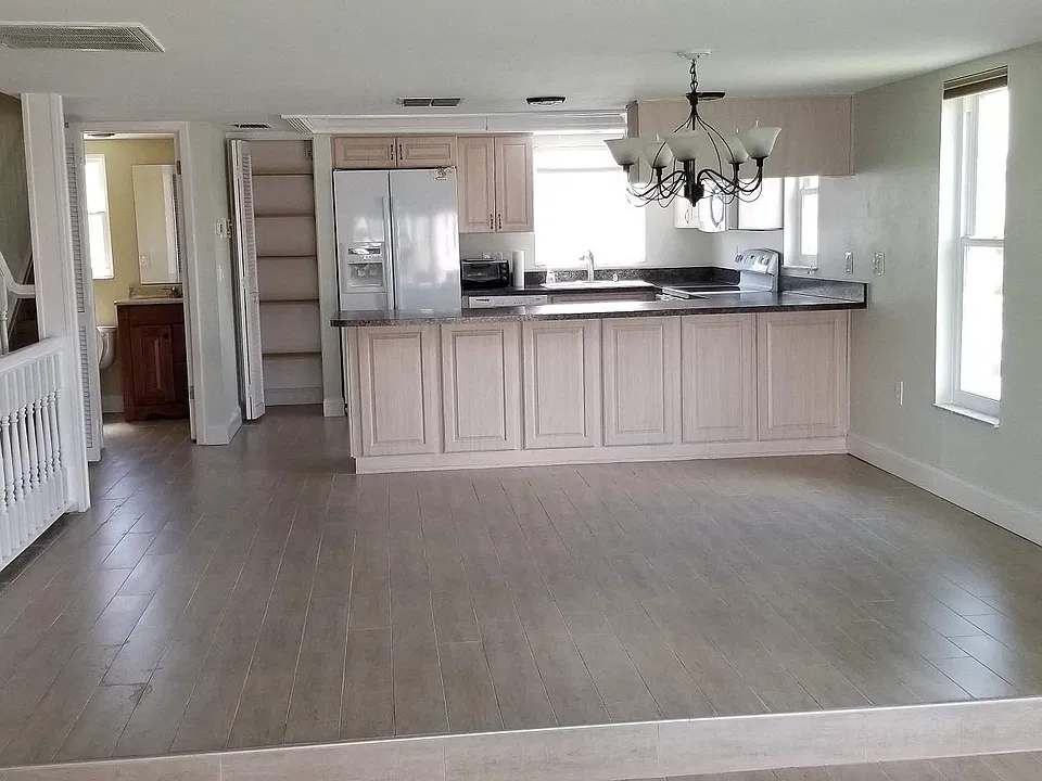 255 Capri Cir N #31