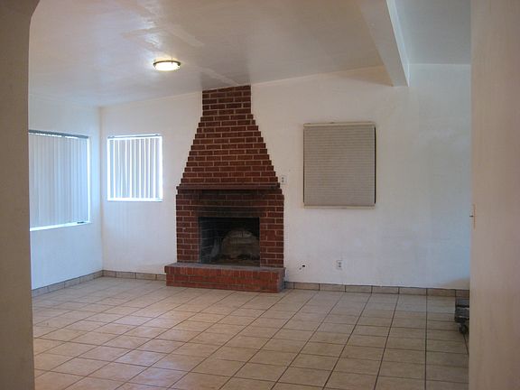 4th image of 1327 W Schafer Dr