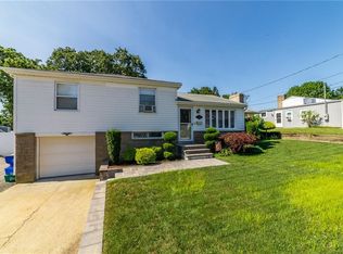10 Morris St, West Warwick, RI 02893