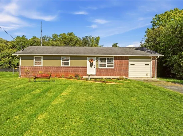 430 Hilltop Dr, Jefferson City, TN 37760