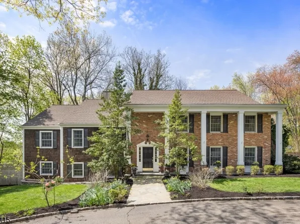 23 Holmehill Ln, Roseland Boro, NJ 07068