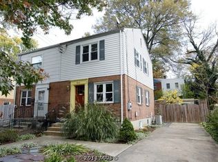 5717 Fenwick Dr, Alexandria, VA 22303