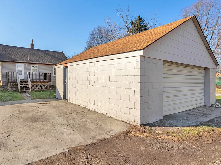 1904 Taft Ave NE — Photo 17