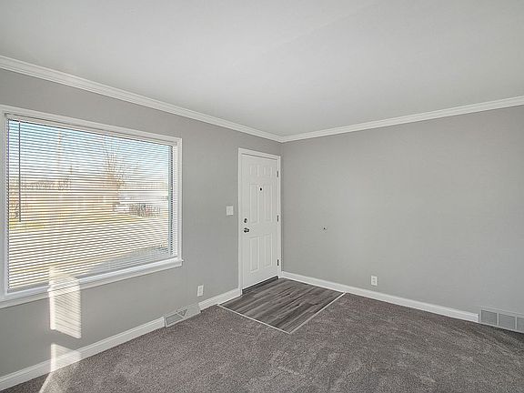 4th image of 18936 Martin Rd