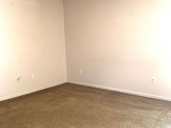 4th image of 1416 Marketplace Dr #12