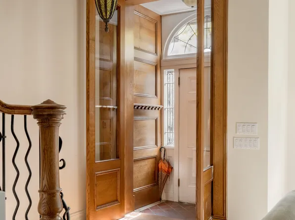 143 East 19th Street image 6 of 16