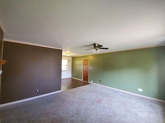 4th image of 368 S Poplar Dr