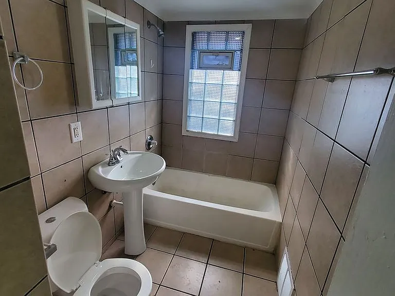 5657-5659 N 60th St. (Duplex) — Photo 4