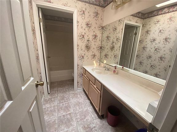 4th image of 6417 Bellac St