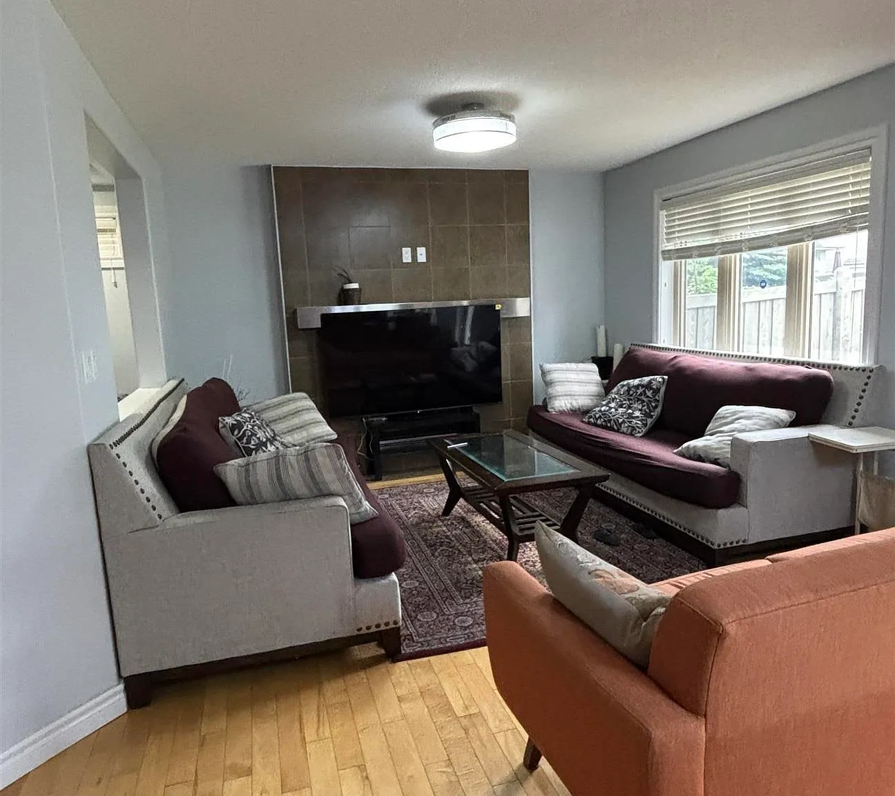 3 bed, 2.5 bath, 2286 sqft, $3,000 — Photo 4