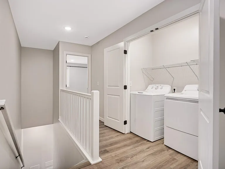 2927 Marshall St NE #A — Photo 19