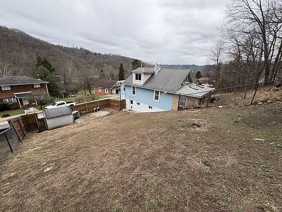 4th image of 798 Valley Rd