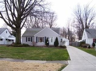 24215 Smith Ave, Westlake, OH