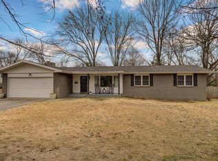 2438 S Hillsboro Ave, Springfield, MO 65804